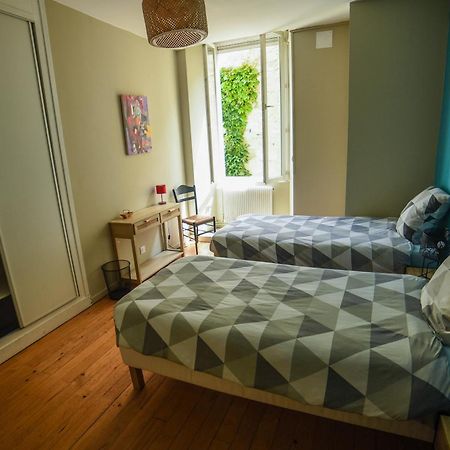 Amani Hostel La Réole Eksteriør bilde