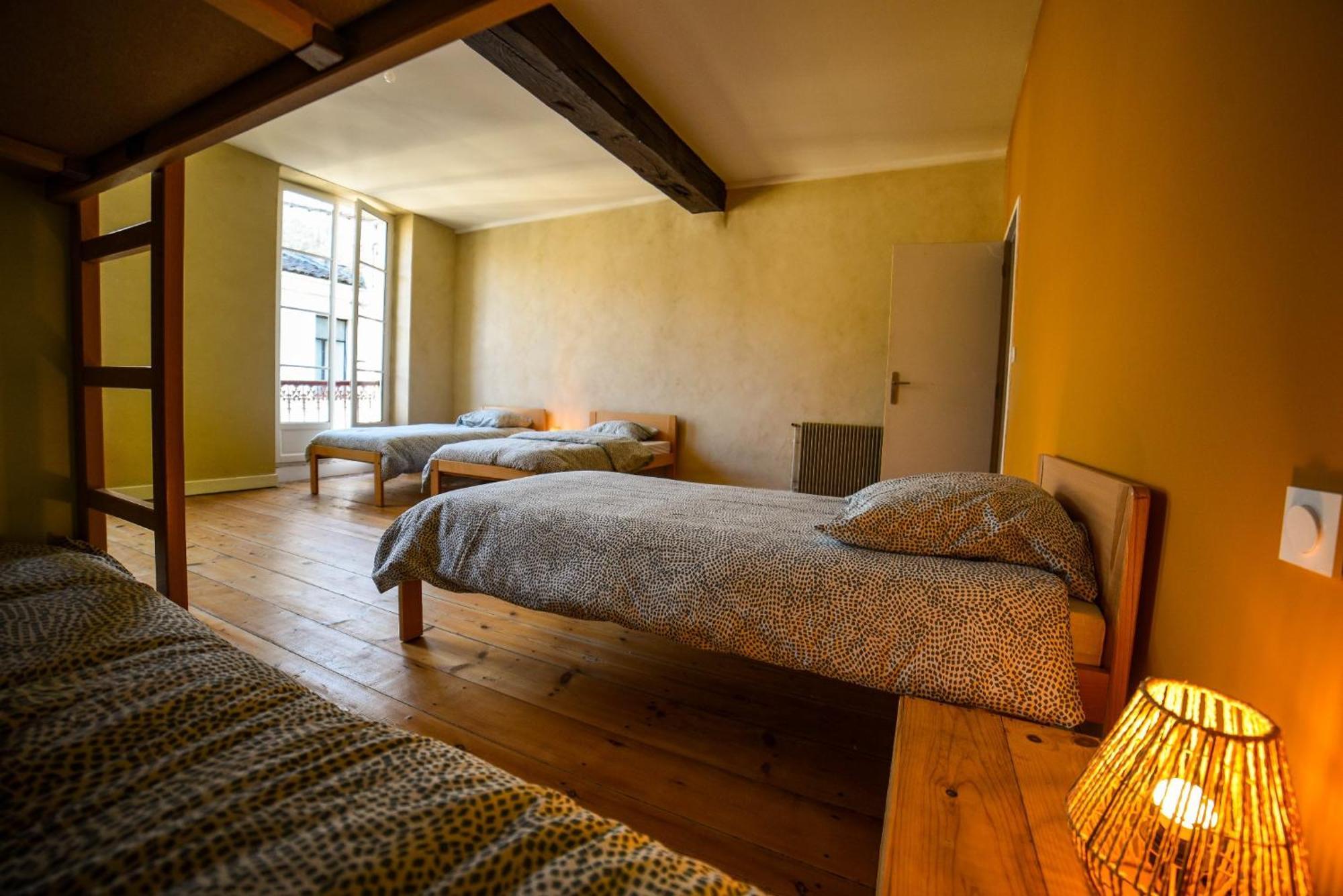 Amani Hostel La Réole Eksteriør bilde